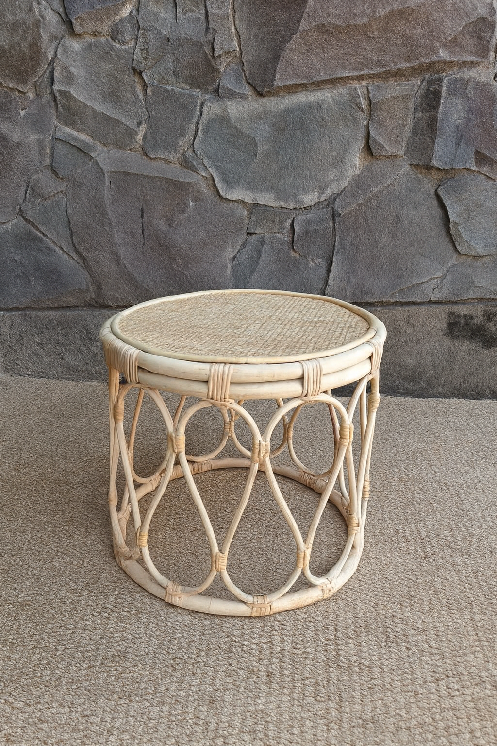 Sasa rattan side table